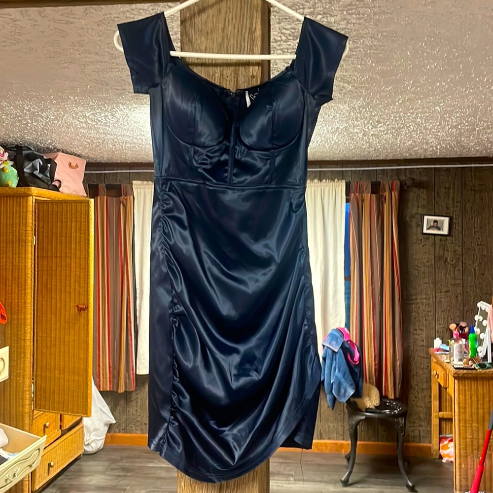 Windsor dress, worn one time, silky